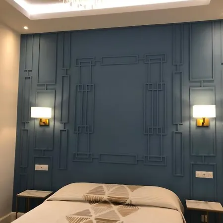 Отель Cresp 2*