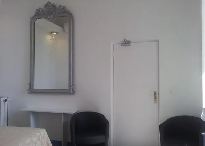 호텔 크레스프 2*