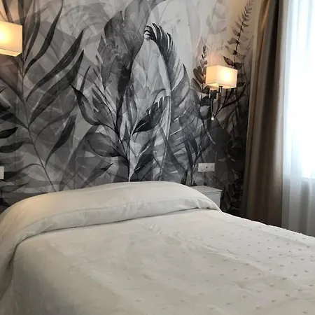 クレスプ ニース